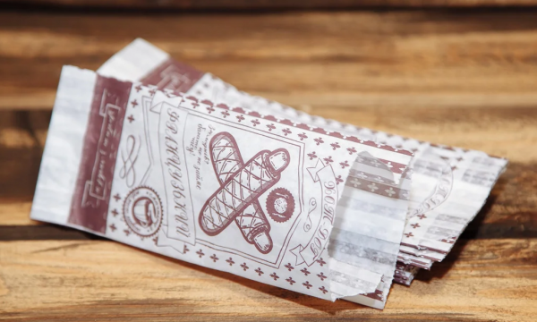 Упаковка паперова для французських хот-догів з білого крафту 170х70х40 мм 40г/м2