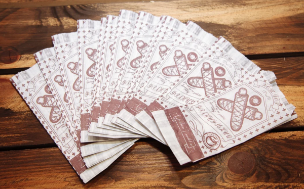 Упаковка паперова для французських хот-догів з білого крафту 170х70х40 мм 40г/м2