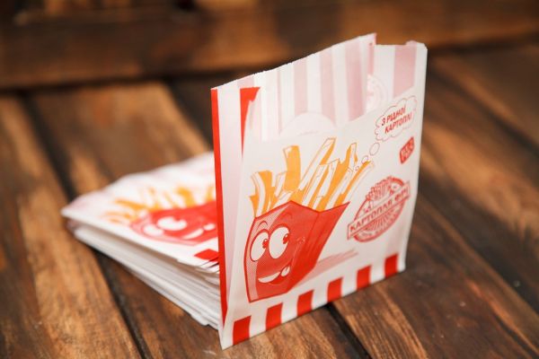 Упаковка для картоплі фрі 100-150 г жиростійка 130*120*50 мм 70г/м2 100 шт