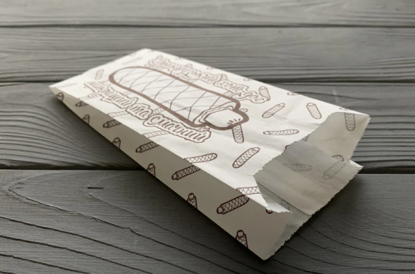 Упаковка паперова для французських хот-догів 170*72*40 мм 40г/м2