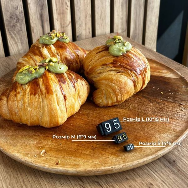 Набір пластикових цінників з цифрами 100 шт 10*15 мм розмір L