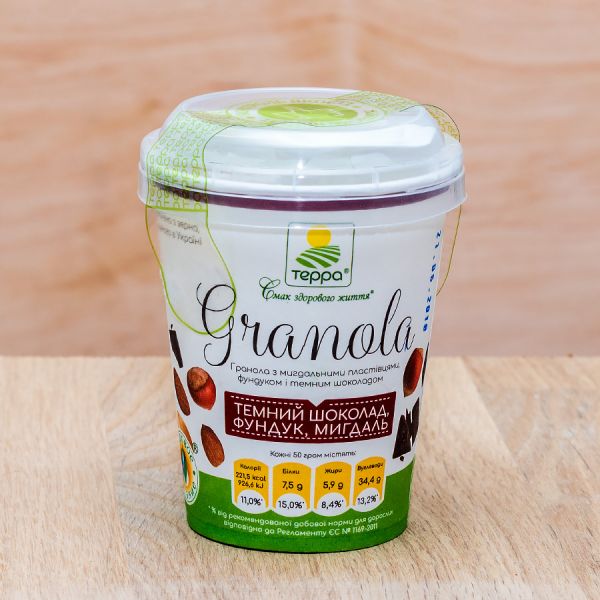 Гранола ТЕРРА Темний шоколад, Фундук, Мигдаль стакан 50 г